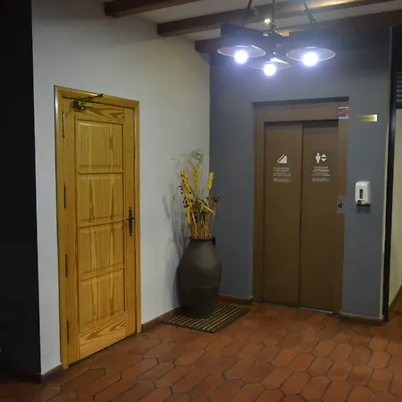 El Tratado 2* Tordesillas