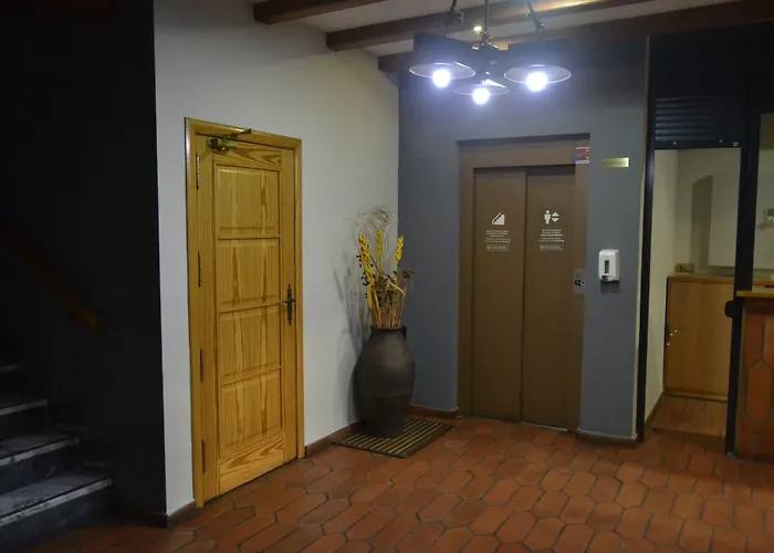 El Tratado 2* Tordesillas